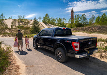 Load image into Gallery viewer, Roll-N-Lock 2020 Jeep Gladiator 5ft bed M-Series Retractable Tonneau Cover