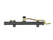 Load image into Gallery viewer, Skunk2 06-09 Honda Civic Si Composite High Volume Fuel Rails