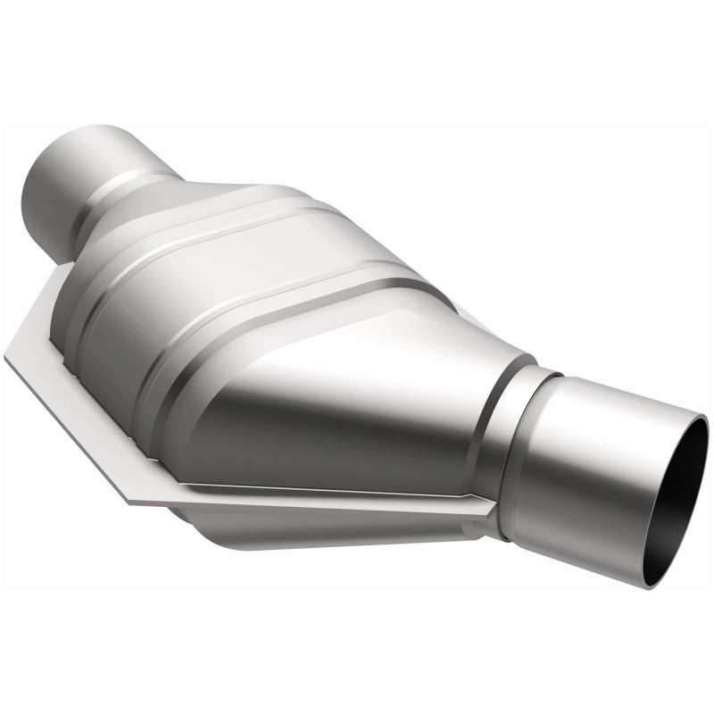 MagnaFlow Conv Univ 2.5 Angled Inlet