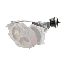 Load image into Gallery viewer, Turbosmart IWG75 Mitsubishi EVO 6-8 18 PSI Black Internal Wastegate Actuator